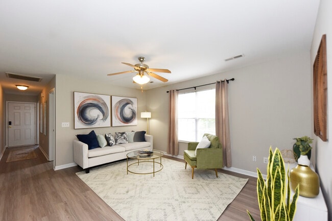 Residences at Devanshire in Knoxville, TN - Foto de edificio - Building Photo