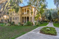 Grove Manor in Pasadena, CA - Foto de edificio - Building Photo