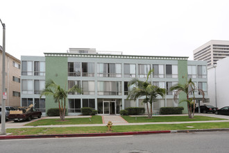 Brazilia Apartments in Los Angeles, CA - Building Photo - Building Photo