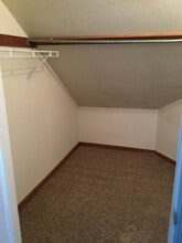 2525 A Ave NE in Cedar Rapids, IA - Building Photo - Building Photo