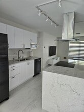 1001 SE 14th Dr in Deerfield Beach, FL - Building Photo - Building Photo