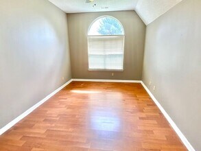 8337 Regal Bend Dr in Olive Branch, MS - Building Photo - Building Photo