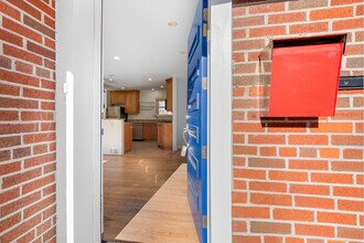 1407 Leegate Rd NW in Washington, DC - Building Photo - Building Photo