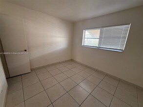 5831 Taylor St in Hollywood, FL - Building Photo - Building Photo