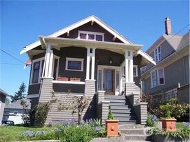 342 NW 49th St in Seattle, WA - Building Photo