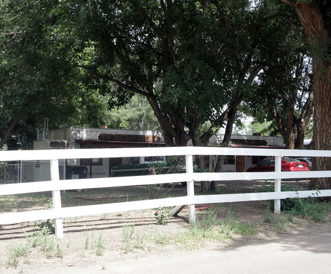 835 Bridge St in Canon City, CO - Foto de edificio - Building Photo