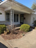 2141 E Claiborne St in Springfield, MO - Building Photo