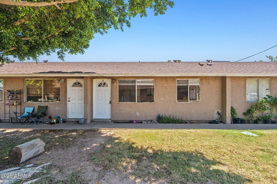 555 S Bellview in Mesa, AZ - Building Photo