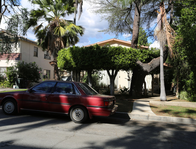 Hilda Apartments in Glendale, CA - Foto de edificio - Building Photo