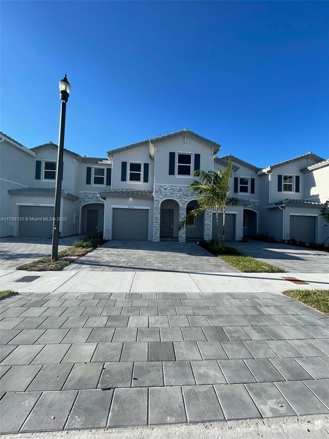 2607 SE 11th St in Homestead, FL - Building Photo - Building Photo