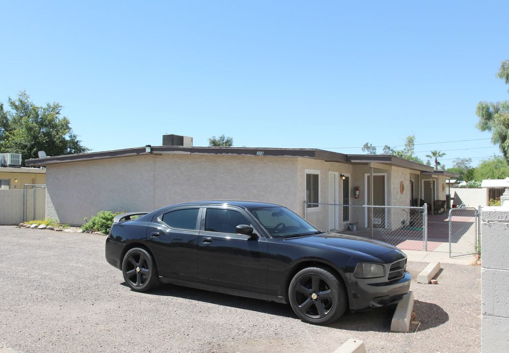 308 S Westfall Ave in Tempe, AZ - Foto de edificio