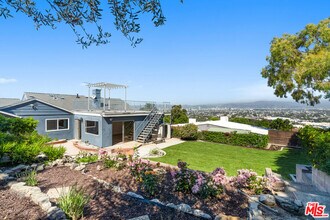 5266 Veronica St in Los Angeles, CA - Building Photo - Building Photo