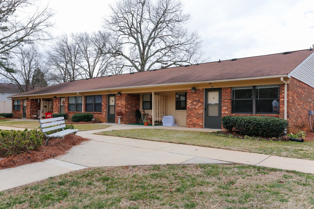 White Hill Senior Apartments in Huntersville, NC - Building Photo