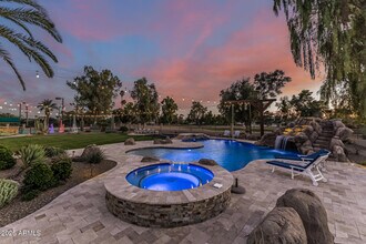 5821 E Cactus Rd in Scottsdale, AZ - Building Photo - Building Photo