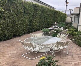 1247 19th St, Unit C in Santa Monica, CA - Foto de edificio - Building Photo