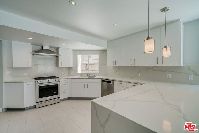 property at 481 S Holt Ave