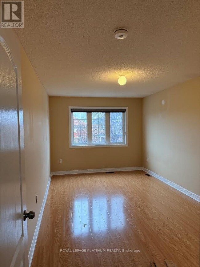 364 Krotone Crescent in Mississauga, ON - Building Photo - Building Photo