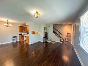 218 Eagle Ct in Bolingbrook, IL - Building Photo - Building Photo