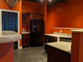 310 E Michigan Ave in Kalamazoo, MI - Building Photo - Building Photo