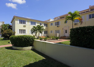 40 Madeira Ave in Coral Gables, FL - Building Photo - Building Photo