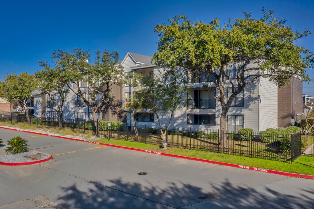Elise Apartments Dallas