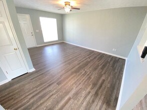 1320 Stroud Dr in Lebanon, TN - Building Photo - Building Photo