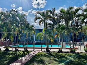 2918 Funston St in Hollywood, FL - Building Photo - Building Photo