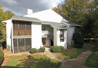 The Hedges Apartments in Greensboro, NC - Building Photo - Building Photo