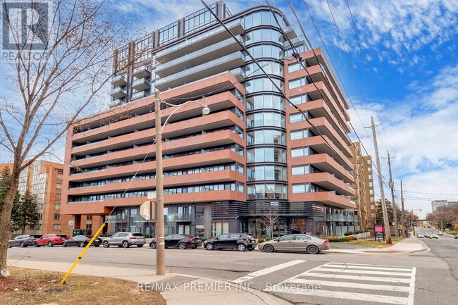 2525-2525 Bathurst St in Toronto, ON - Building Photo - Building Photo