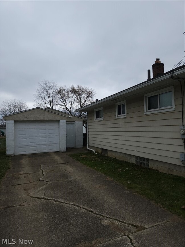 567 Stetler Ave in Akron, OH - Building Photo - Building Photo