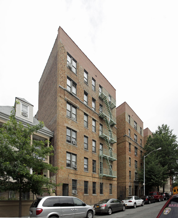 Gracie Marie/The Hemlock in Bronx, NY - Building Photo