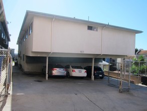 860 Figueroa Ter in Los Angeles, CA - Building Photo - Building Photo