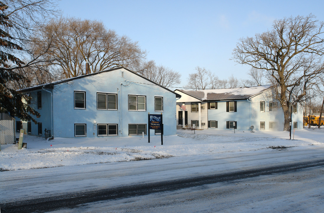 1231-1235 7th Ave in Anoka, MN - Building Photo