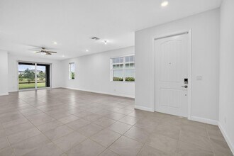 1305 Haywagon Tr. in Loxahatchee, FL - Foto de edificio - Building Photo