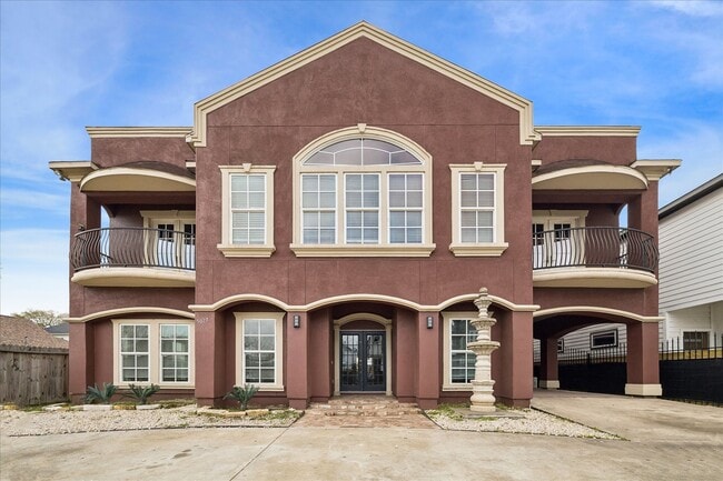 5027 Creekmont Dr in Houston, TX - Building Photo - Building Photo