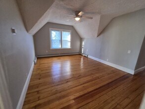 15 Woodbine St in Providence, RI - Building Photo - Building Photo