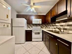 139 Tuscany Ln in Delray Beach, FL - Foto de edificio - Building Photo
