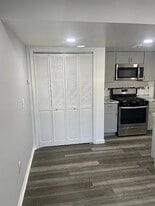 23 Delavan Ct in New Brunswick, NJ - Building Photo