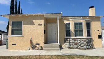 2316 Peyton Ave in Burbank, CA - Building Photo
