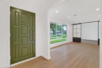 5226 Kinglet St in Houston, TX - Building Photo - Building Photo
