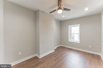 168 Green Ln in Philadelphia, PA - Building Photo - Building Photo