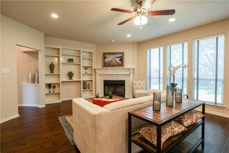 10216 Open Gate Dr in Austin, TX - Building Photo - Building Photo