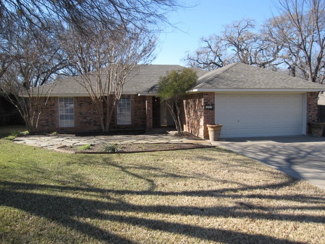 221 Camelot Dr