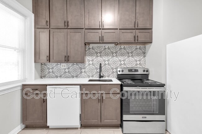 77 Richmond Ave in Buffalo, NY - Building Photo - Building Photo