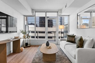 1049 Seventh Ave in San Diego, CA - Building Photo