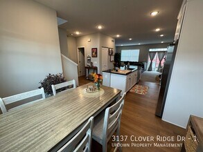 3137 Clover Ridge Dr in Chaska, MN - Building Photo - Building Photo