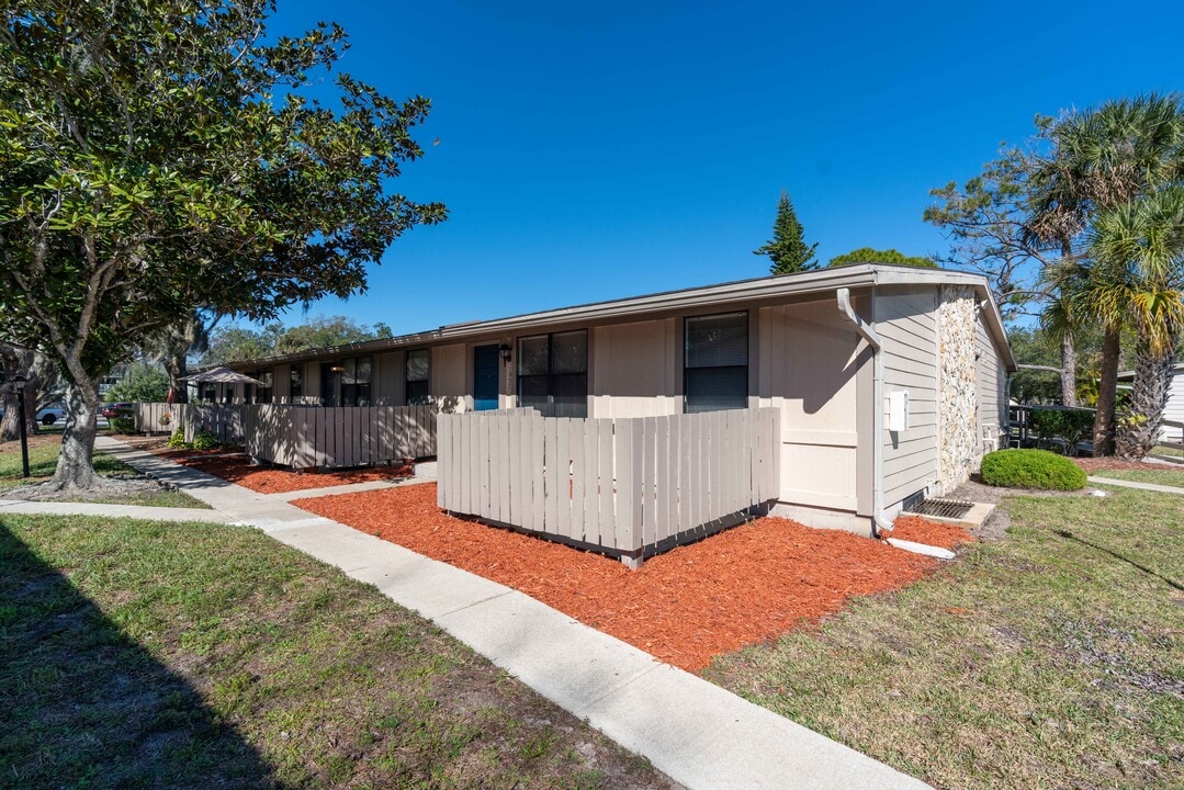 The Cottages @ Sugartree in New Smyrna Beach, FL - Foto de edificio
