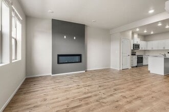 3422 SW Hartley Ave in Gresham, OR - Building Photo - Building Photo