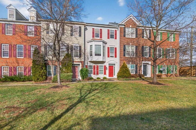 5023 Village Fountain Pl in Centreville, VA - Building Photo - Building Photo