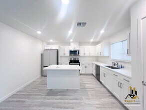 2081 Blue Star Dr in Roseville, CA - Building Photo - Building Photo